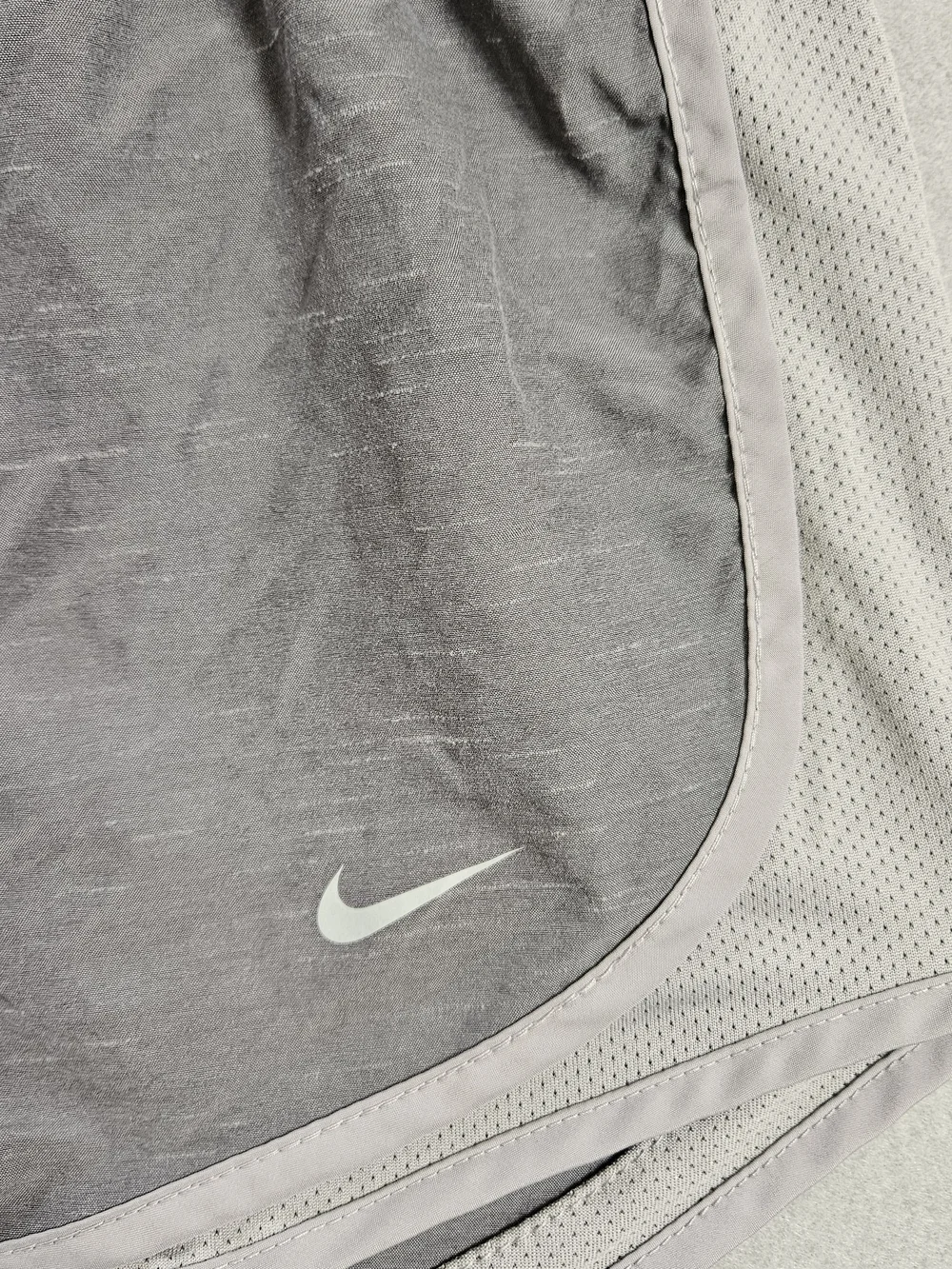 Nike Gray Dri-FIT Tempo Athletic Running Shorts Small